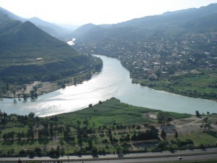 پیوندگاه دو رودخانه  کورا  و آراگوی در متس ختا (پایتخت  باستانی  گرجستان)